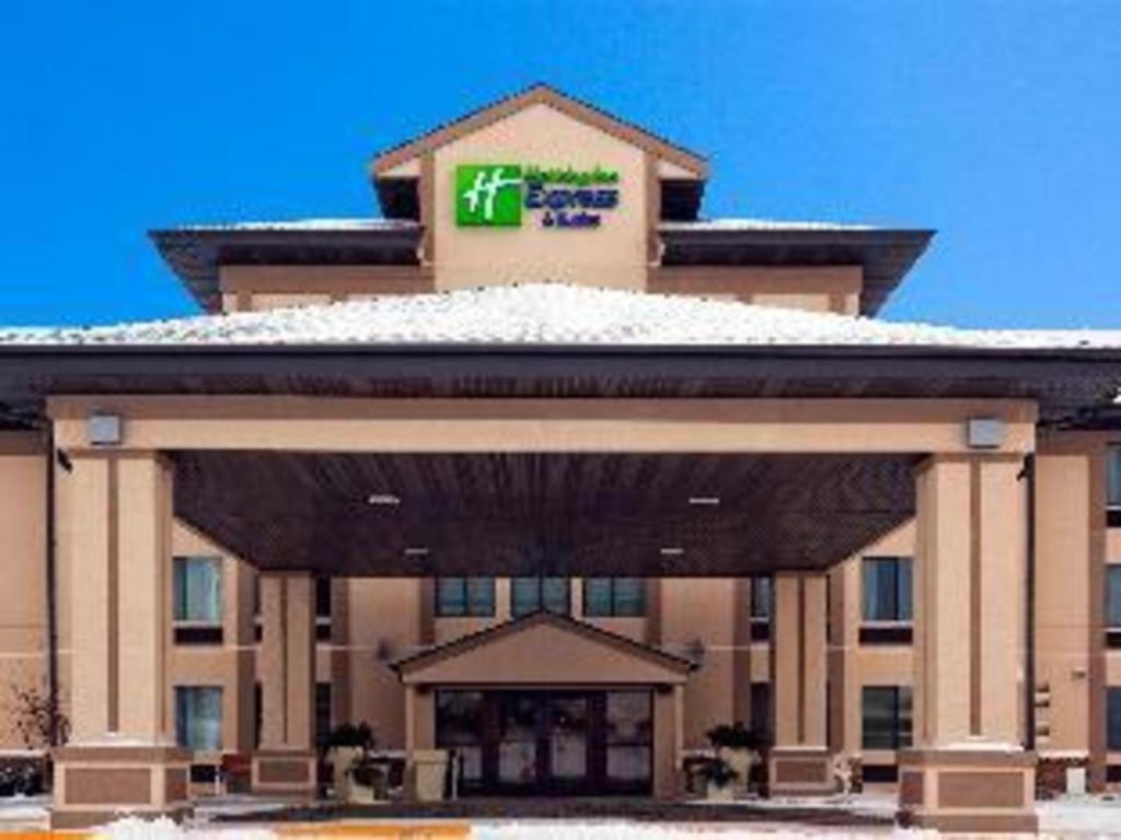 Holiday Inn Express & Suites Winner By Ihg Екстериор снимка